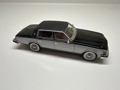 Cadillac Seville Elegante 1976 Silver Black 1:43 Neo 43495 SUPER RARE!! - Image 1 of 4