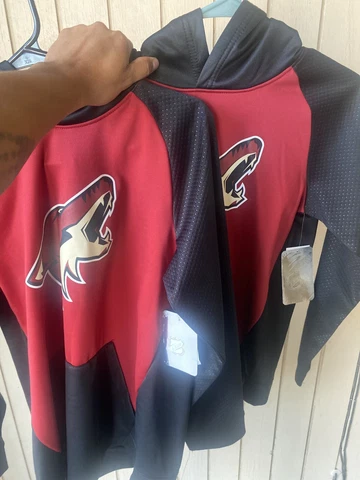 NHL Coyotes Jersey Cover