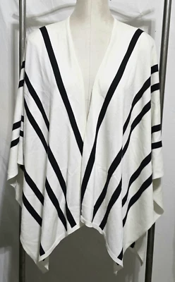 Плащ пончо Talbots вязаный с белыми черными полосками открытый передний крест спереди спереди - Изображение 1 из 4