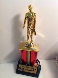 Kate Flannery "Meredith" signed The Office Official Dundie Award Celeb Auth COA - Picture 1 of 3