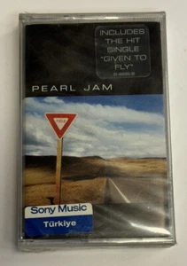 PEARL JAM - YIELD (1998) SEALED CASSETTE MADE IN EUROPE - Picture 1 of 2