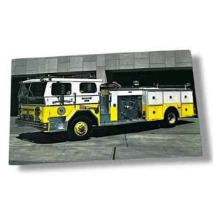 Postal 1975 Ward La France Camión de Bomberos Binghamton Nueva York Cromo C689 - Imagen 1 de 2