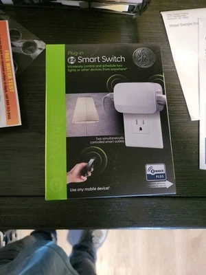 Z WAVE Plug-In Dual Outlet Smart Switch ZW4106 New And Sealed - Image 1 of 2