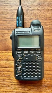 Yaesu VX-3 Dualband 2m/70cm, 130 Gramm leicht! Funkgerät - Zdjęcie 1 z 4