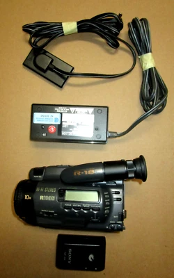 Videocámara Ricoh R-18H Hi8, probada perfecta todo lo que ves + mando a distancia rara Foto 1 de 4