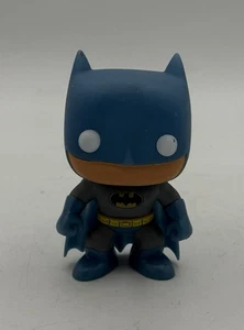 Batman #1 Funko POP A130 Blue Suit 2010 DC Comics (No Box) Glow In The Dark - Picture 1 of 5