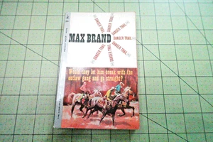 DANGER TRAIL BY MAX BRAND 1961 VINTAGE POCKET BKS PULP ERA WESTERN - Picture 1 of 3
