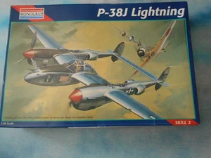 P-38J LIGHTNING WORLD WAR II MONOGRAM 1/48 MODEL AIRPLANE KIT IN OPEN BOX - Bild 1 von 4