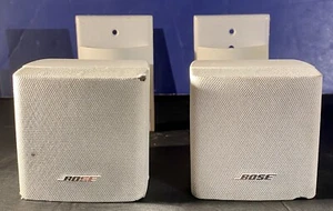 2 BOSE LIFESTYLE JEWEL MINI CUBE SPEAKERS WHITE W MOUNTINGS - Picture 1 of 6