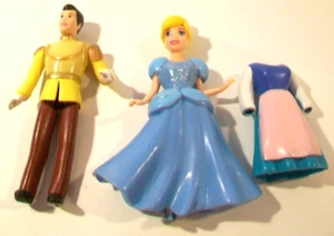 Lote Muñecas Disney Little Kingdom Polly Tamaño Bolsillo, Cenicienta y Príncipe Encantador - Imagen 1 de 2