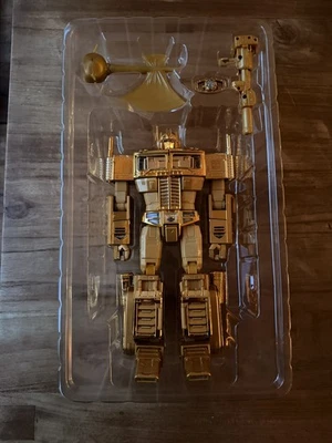 Transformers MP-10 Optimus Prime Convoy Golden Lagoon Masterpiece Official Toy - Image 1 of 4