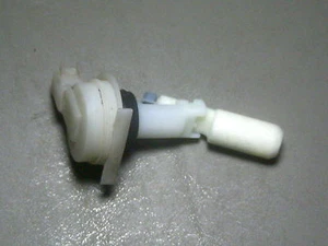 03 Town And Country Windshield Washer Fluid Reservoir Level Float Sensor - Picture 1 of 3