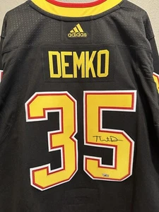 Autographed Thatcher Demko Vancouver Canucks Authentic Black Jersey FANATICS - Picture 1 of 3