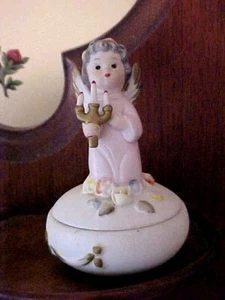 VTG Enesco Angel with Candles Rosary Box Trinket - Picture 1 of 4
