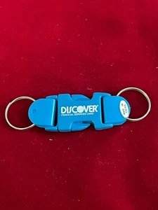Discover Financial Services Card Portachiavi in Plastica Blu Doppia Rottura 4" - Foto 1 di 2