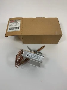  HH22PB035 - Carrier Thermostat Head Pres Control Switch  W/R 24A75-5 - Picture 1 of 6
