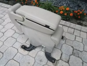 2003-2011 Lincoln Town Car Center Console Gray stone OEM - Picture 1 of 10