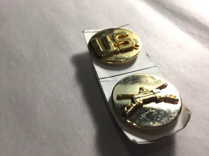 U.S. Army Enlisted Branch Insignia U.S.& Armor (2pcs) clutch back - Picture 1 of 6