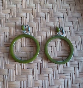 Vintage Bakelite Olive Green Hoops Round Clip On Statement Earrings 1940s Retro - Picture 1 of 6