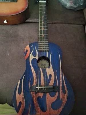 First Act Discovery Guitar Flames 🔥  - Изображение 1 из 3