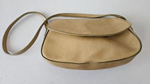 Borsa a mano Guess--marrone marrone chiaro-chiusura a scatto-tasca interna con cerniera-spedizione gratuita - Foto 1 di 3