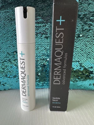 Dermaquest+ SkinBrite Suero Fórmula Avanzada 1 fl oz/29,6 ml Tamaño Completo Foto 1 de 3