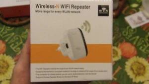 Wireless Wifi Repeater (Extender) 300Mbps 2.4GHz - Afbeelding 1 van 5
