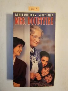 Mrs. Doubtfire (VHS, 1993) - Picture 1 of 9