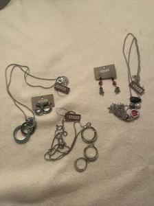 🔥 2 Sets Chico’s red / Black Necklace And Matching Earrings 2 Bonus Necklace - Picture 1 of 8