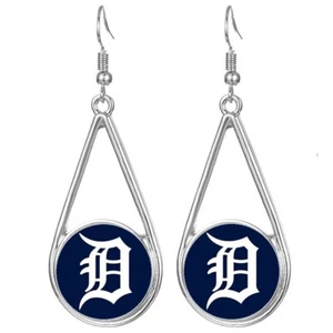 Detroit Tigers Womens Silver Drop Dangle Earrings w Gift Pkg D29 - Picture 1 of 5
