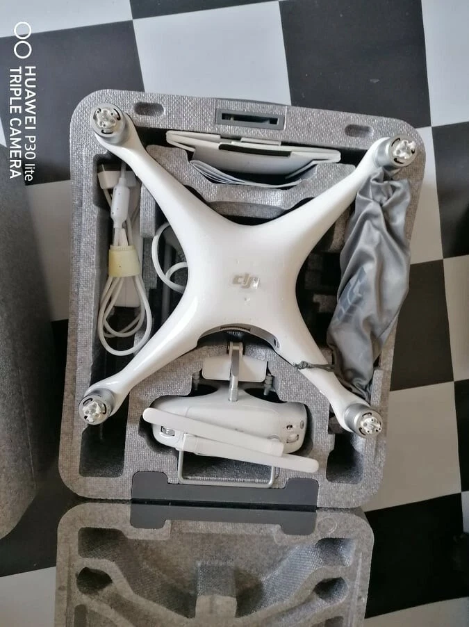 DJI Phantom 4 Standard Als Ersatzteil OHNE Remote OHNE Kamera OHNE Akku2 - Bild 1 von 1