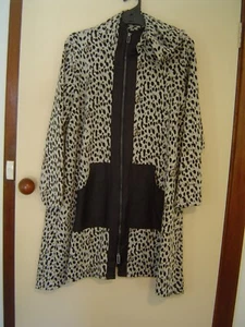 Quality Sue SUPERB LONG TS 14+ TAKING SHAPE l/sl HOODED JACKET Plus size M/20 - Picture 1 of 7