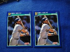 (2 Cards) 1991 Score - Robin Yount - #525 - Milwaukee Brewers 