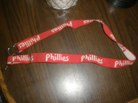 VINTAGE RARE Philadelphia Phillies Adjustable Stretchy Belt Cover
