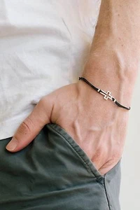 Herren Kreuz Armband für Männer Silber Kreuz Schwarz Schnur Christlich Katholisch Schmuck - Bild 1 von 7