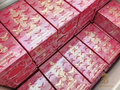 Caja Misteriosa Thao Wessuwan | Thep Khum Sap 2 Edición por LP Phat Wat Huai Duan Foto 1 de 4