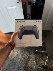 Sony Playstation 5 PS5 DualSense Wireless Controller - Sterling Silver - Picture 1 of 1