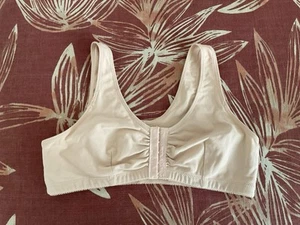 Amoena Mastectomy Sports Bra M New - Picture 1 of 3