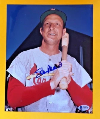 STAN MUSIAL SIGNED 8X10 ST LOUIS CARDINALS PHOTO BECKETT CERTIFIED  - Image 1 of 2