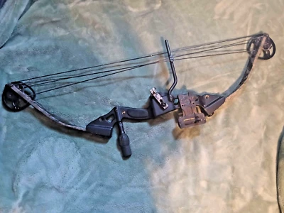 Browning Compound Bow Micro Midas 3, 30# Draw Weight, 25" Draw - Image 1 of 4