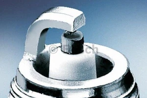 NEW OEM GENUINE SPARK PLUG Bosch Standard Super HR9BC 0242225531 - Picture 1 of 1