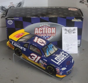 1997 Mike Skinner Lowe's 1/24 Action NASCAR Diecast Autographed - Picture 1 of 2