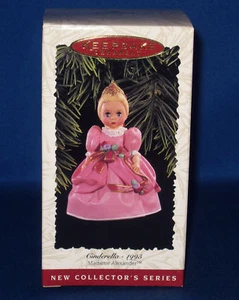 1996 HALLMARK CINDERELLA 1995 MADAME ALEXANER ORNAMENT - Picture 1 of 2