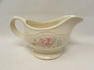 Teerose von Pfaltzgraff Steingut, rosa Rosen, blaue Blumen Sauciere B97 - Bild 1 von 2