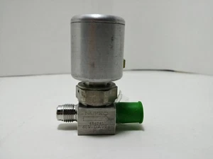 Swagelok Nupro 6LV-DAVR4 Pneumatic Valve - Picture 1 of 5