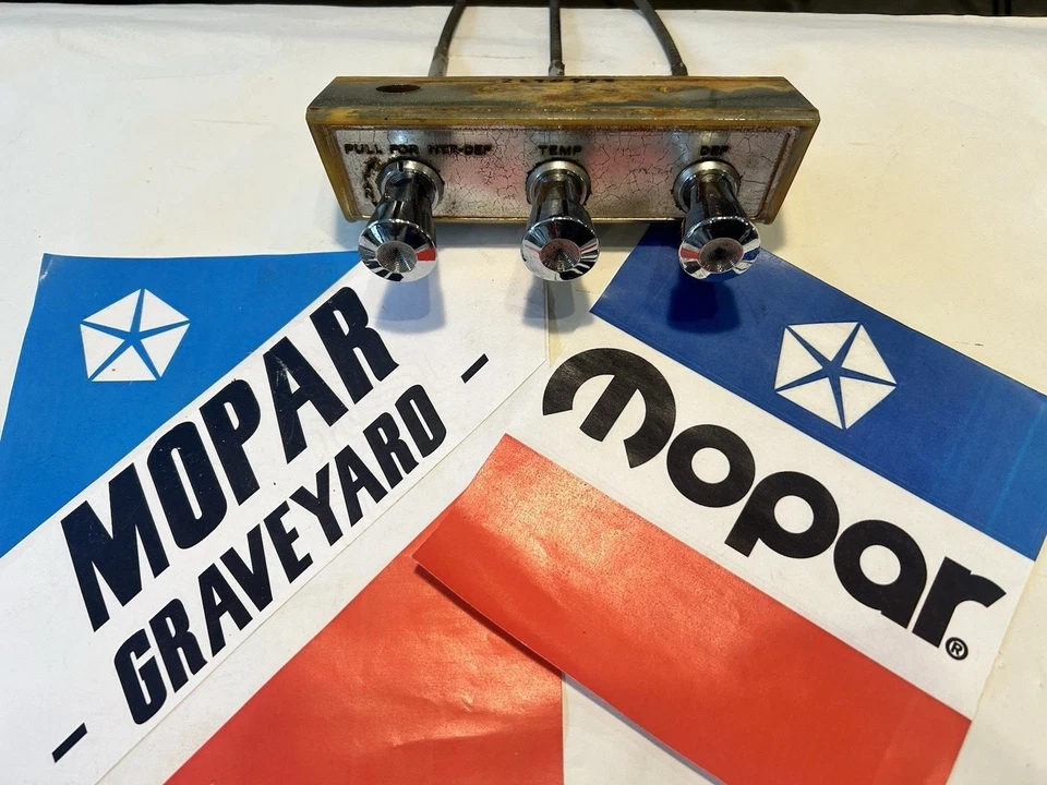 Conjunto de interruptor de control de calefacción Plymouth Valiant 1963 debajo del tablero cementerio mopar Foto 1 de 4