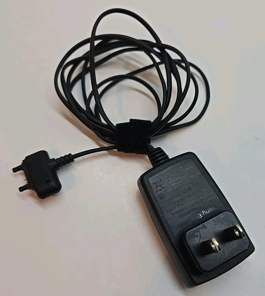 Адаптер питания переменного тока шнур зарядного устройства Sony E CST-60 4,9 В 450 мА — протестирован работает - Изображение 1 из 3