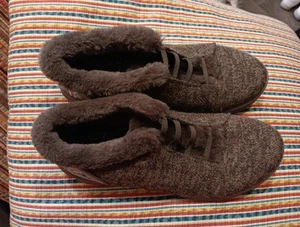 B Zees Golden Faux Fur Dark Brown Shoes Women Size 7.5 M Comfort Arch Support - Picture 1 of 7