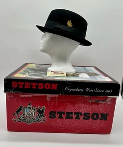 Cappello Fedora Vintage Uomo Stetson Ivy League Feltro 7 3/8 Nero Oro In Scatola - Foto 1 di 14