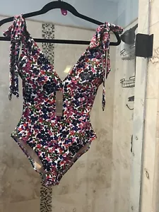 NEW WOMEN'S 2 Xs J CREW V Back FLoral PRINT ONE PIECE SWIMSUIT BATHING SUIT - Picture 1 of 7